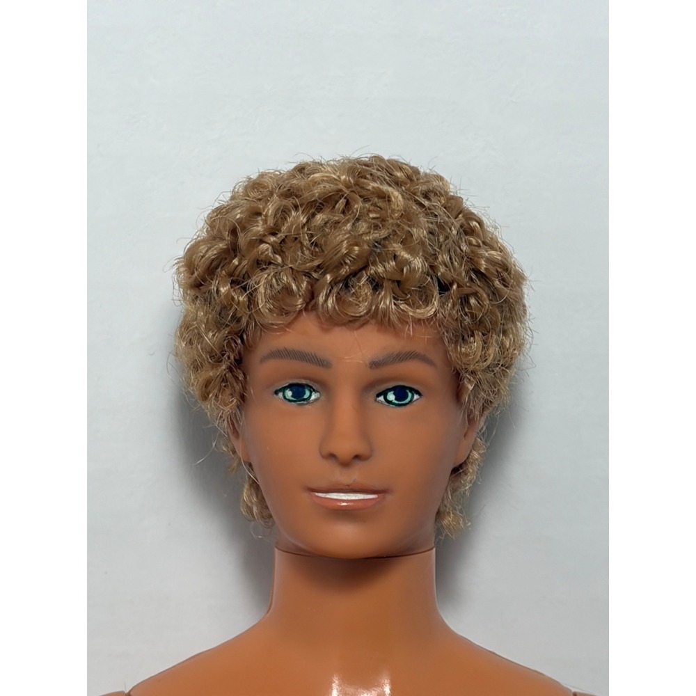 Hasbro Mystery Fashion Doll Syndi Paul face mold curly hair 1987 stamp